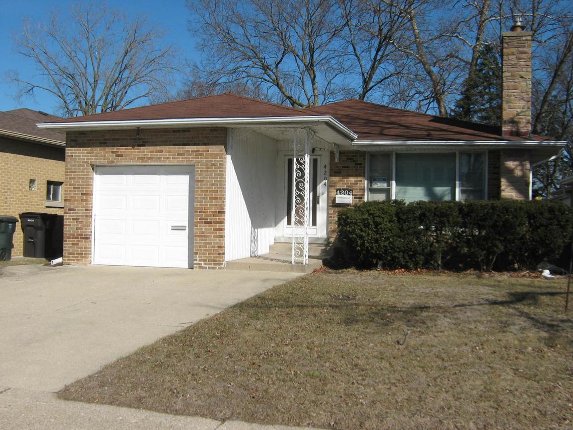 4204 Main St., Skokie, IL 60076