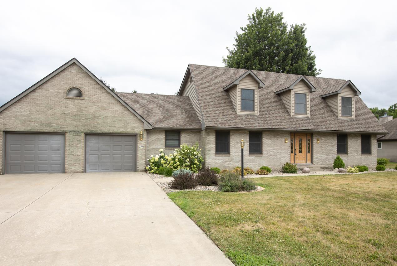 2790 Stone Ridge Dr., Kankakee, IL 60901