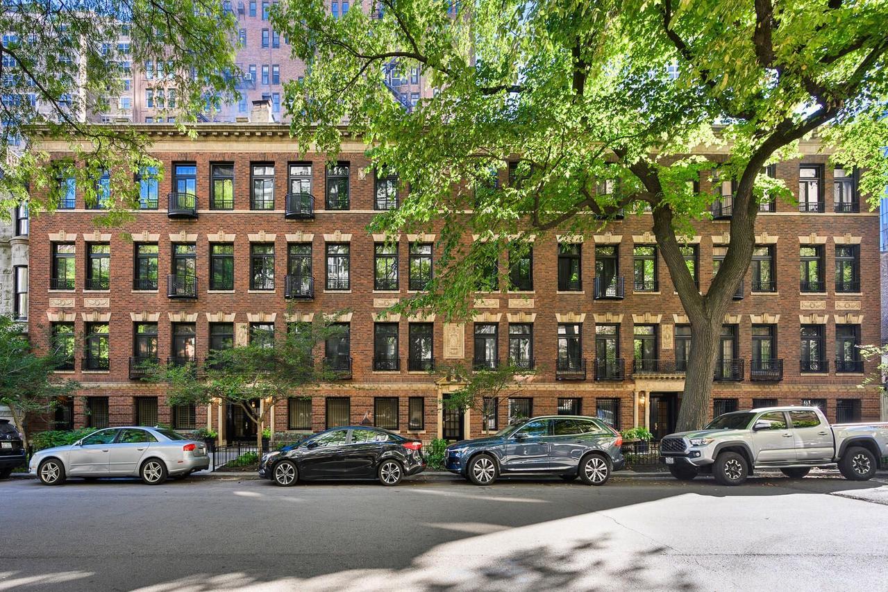 31 E Elm St. #3B, Chicago, IL 60611