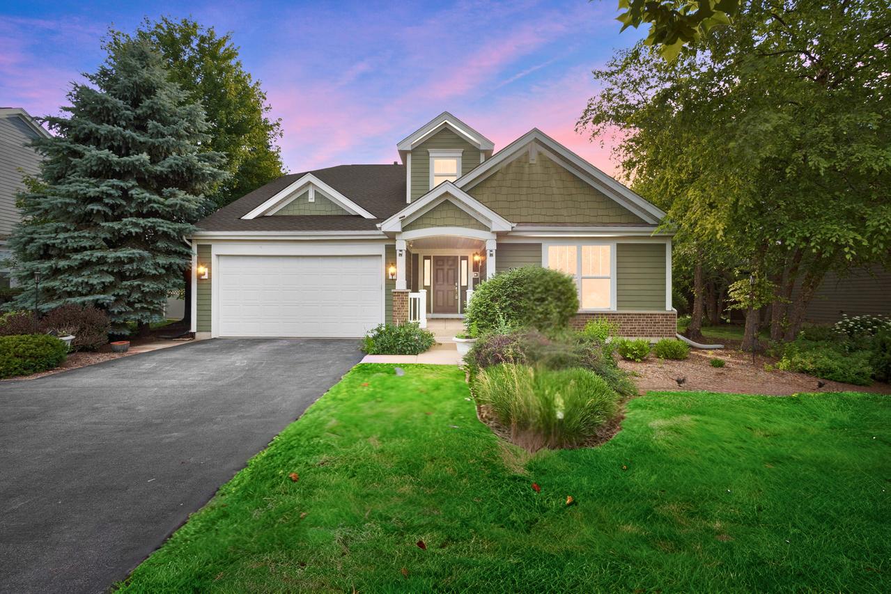 115 Clover Dr., Sugar Grove, IL 60554