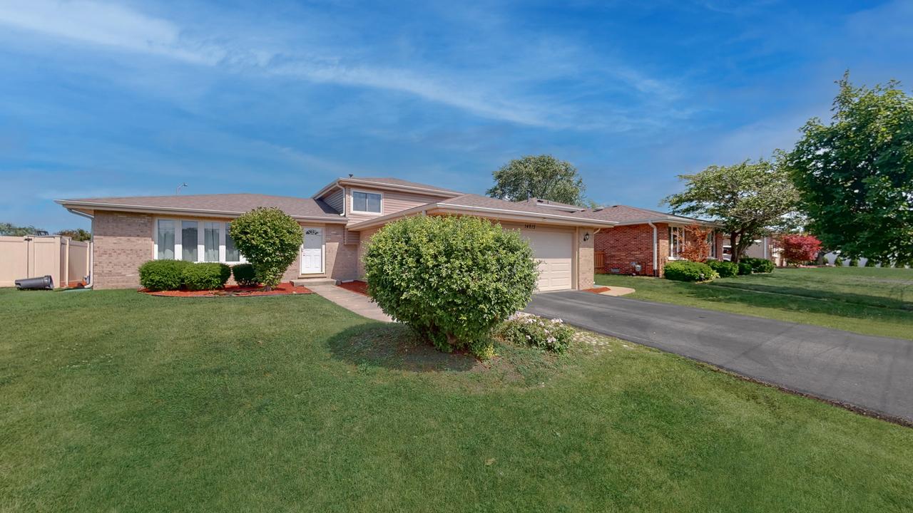 14815 Laramie Ave., Midlothian, IL 60445