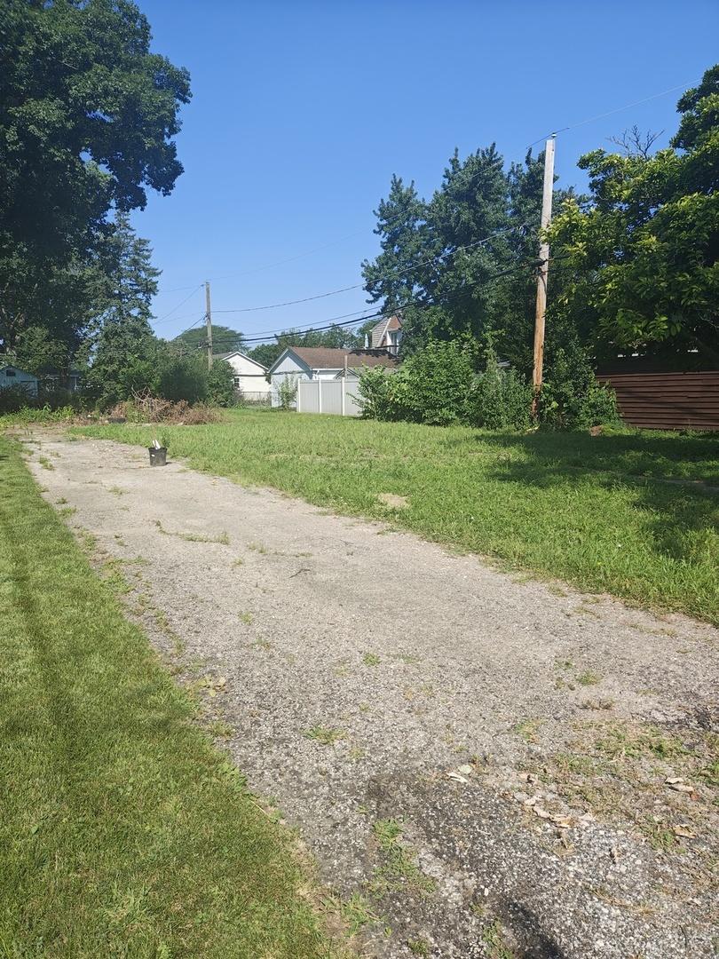 928 S Michigan Ave., Villa Park, IL 60181