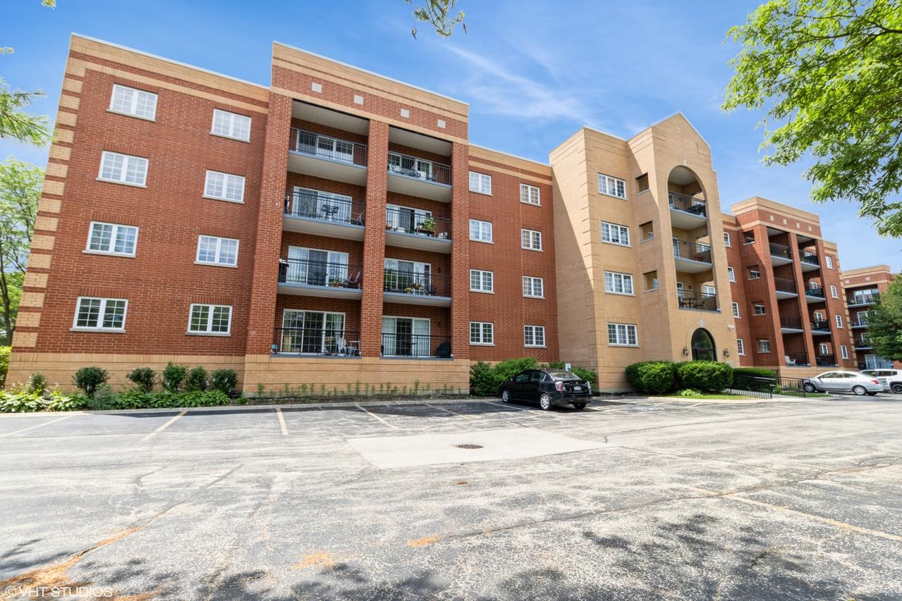 59 S Hale St. #203, Palatine, IL 60067