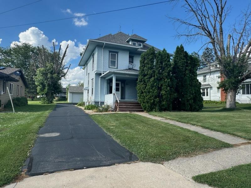 320 W 8th St., Milledgeville, IL 61051