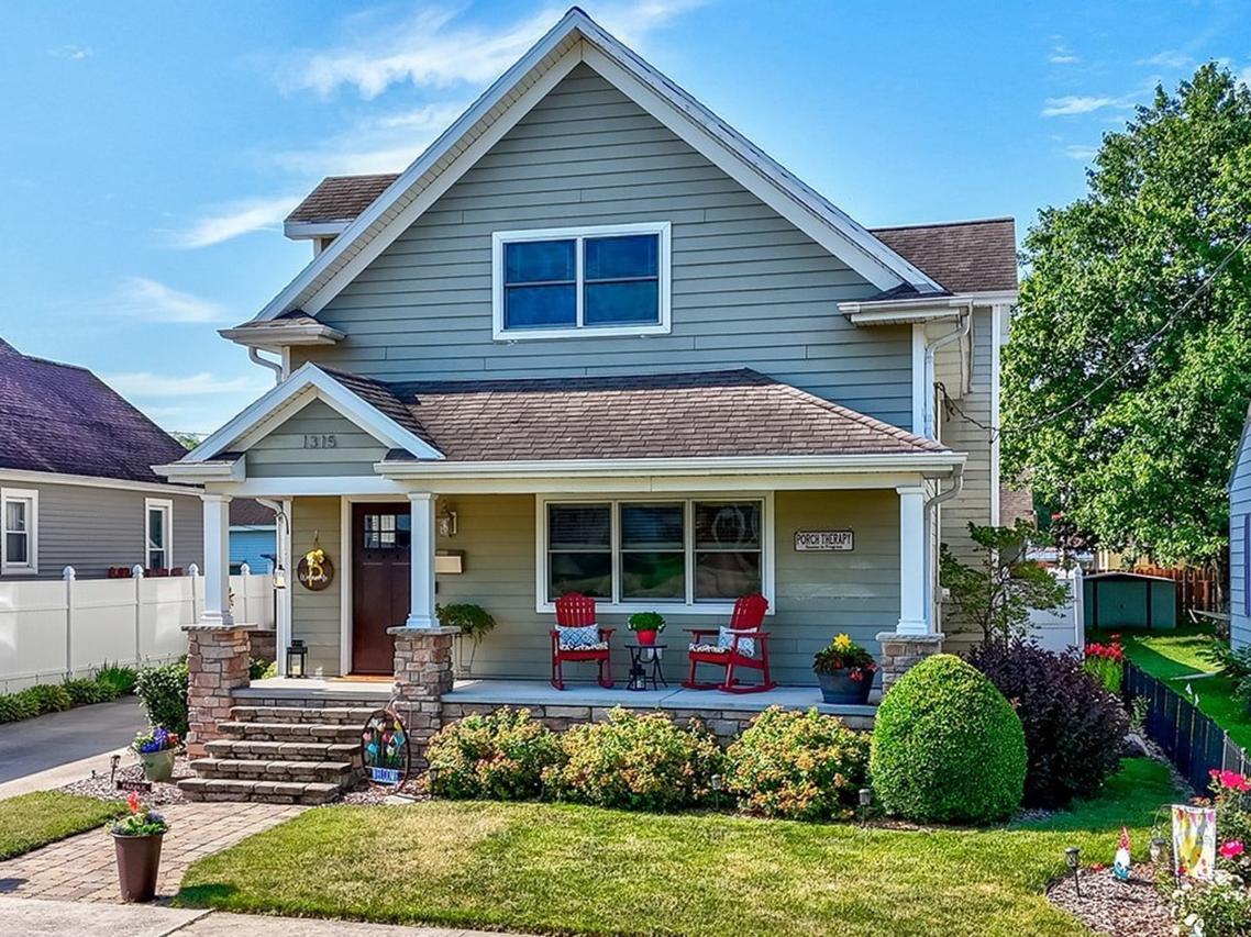 1315 W Jackson St., Ottawa, IL 61350