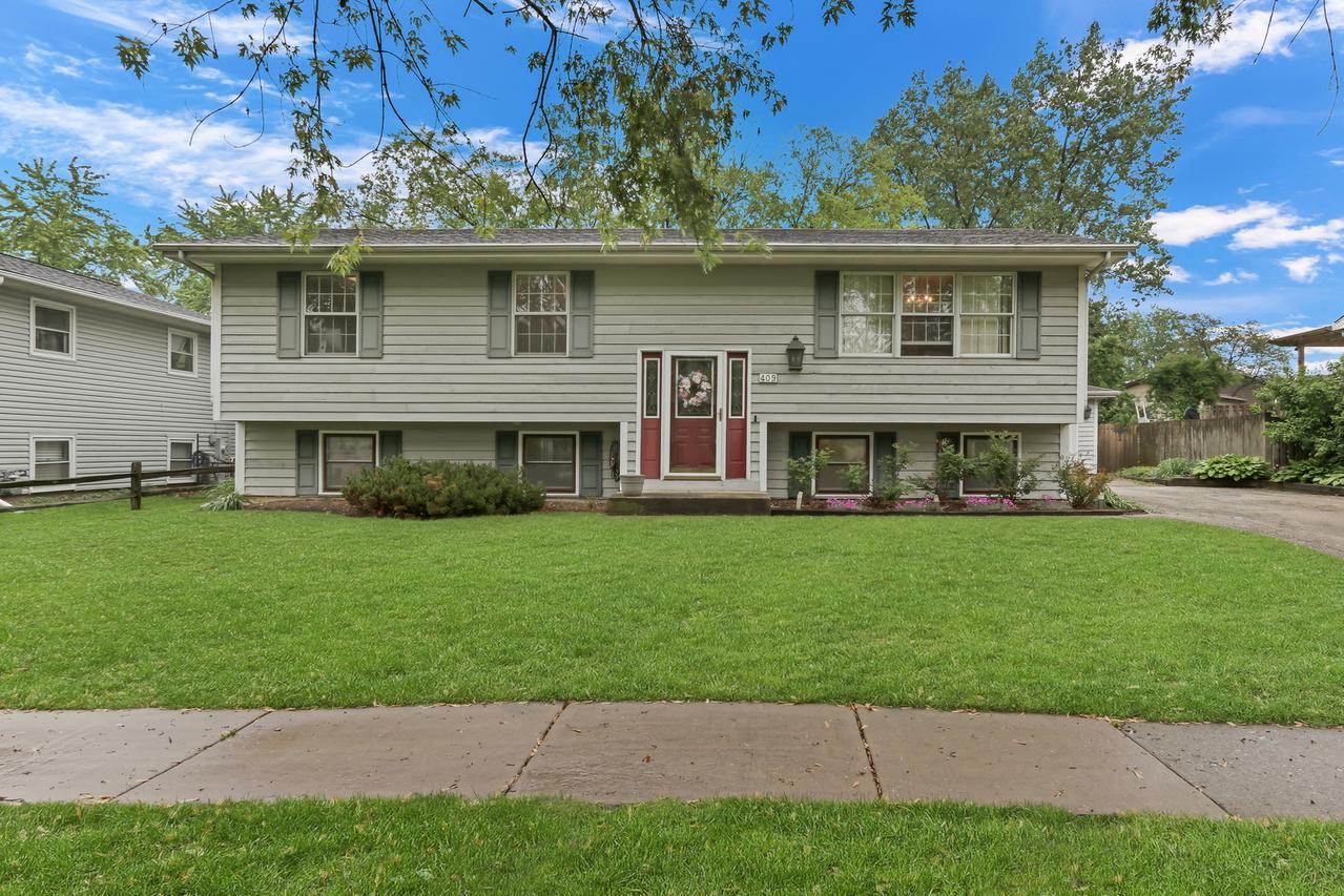 409 Greenview Dr., Park City, IL 60085