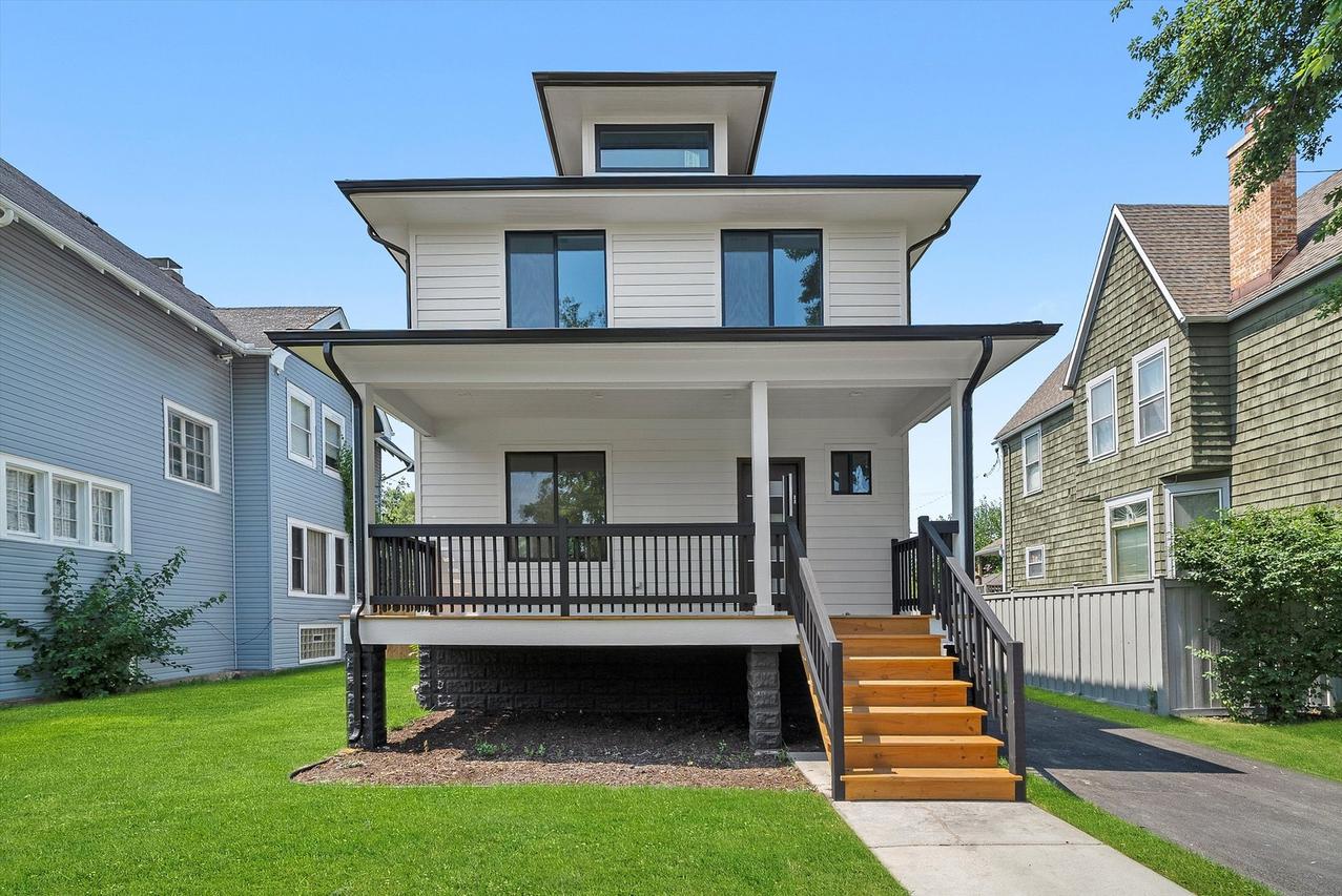 412 S 6th Ave., Maywood, IL 60153