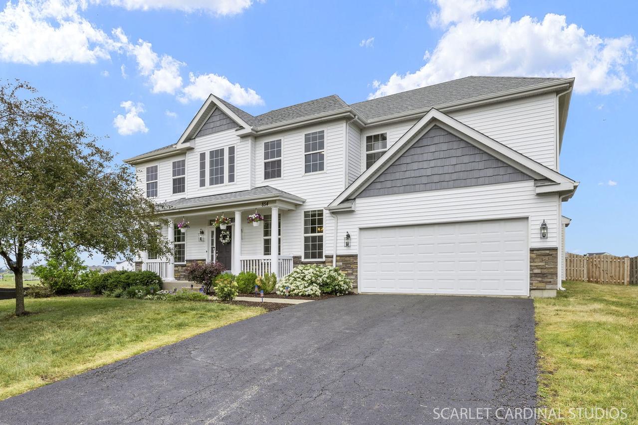 854 Preston Ln., Oswego, IL 60543