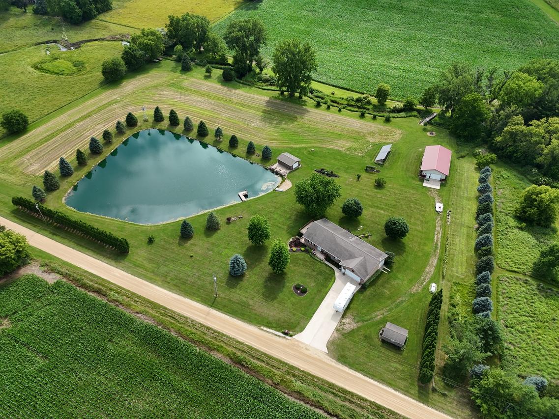 5782 N Brown Rd., Dakota, IL 61018
