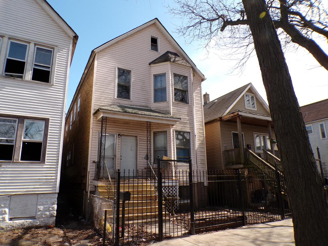 8417 S Mackinaw Ave., Chicago, IL 60617