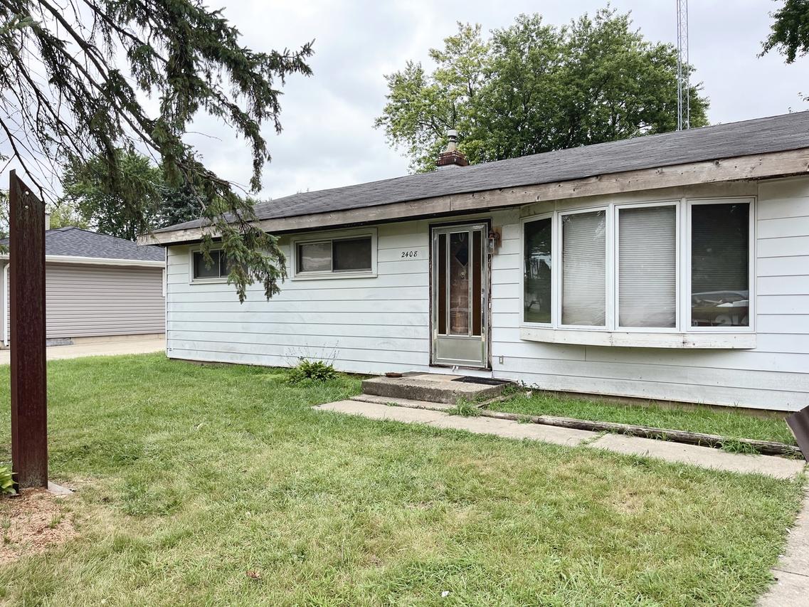 2408 Driftwood Dr., Holiday Hills, IL 60051