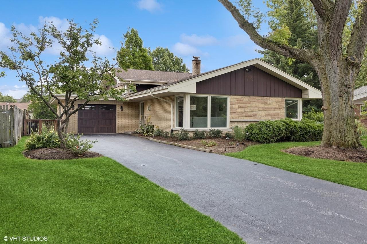 5771 Longview Dr., Countryside, IL 60525