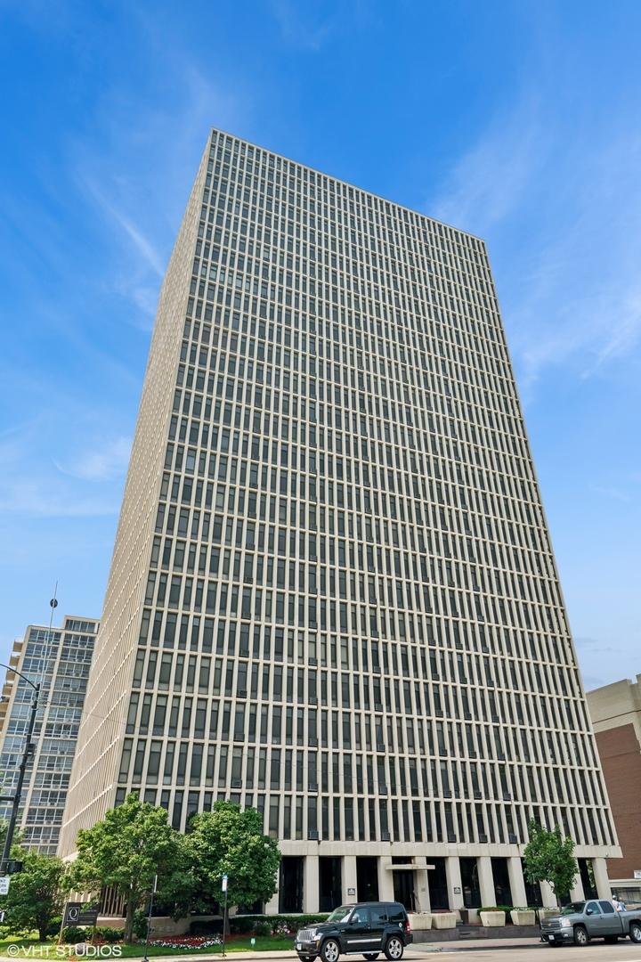 6700 S South Shore Dr. #10G, Chicago, IL 60649