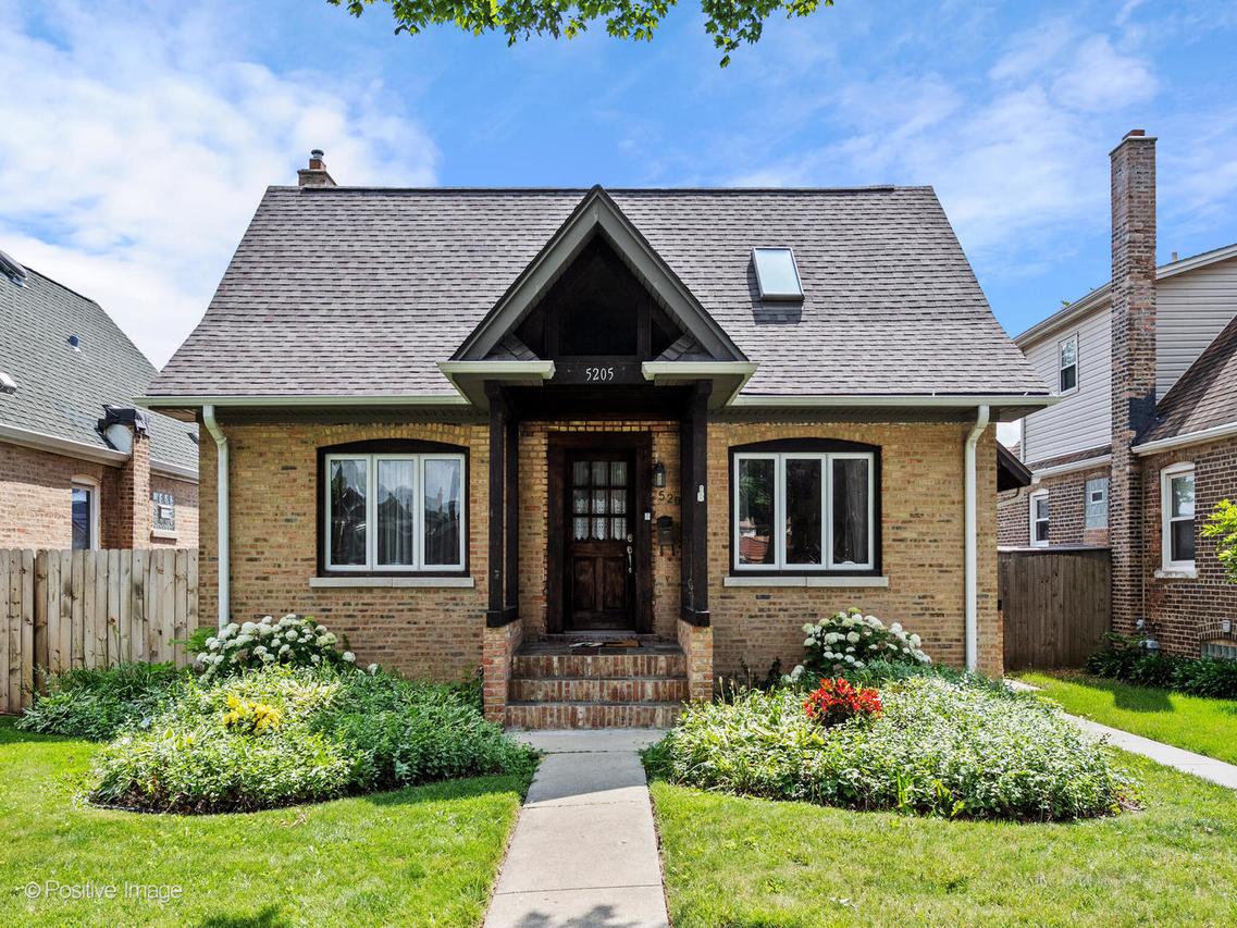 5205 S Nashville Ave., Chicago, IL 60638