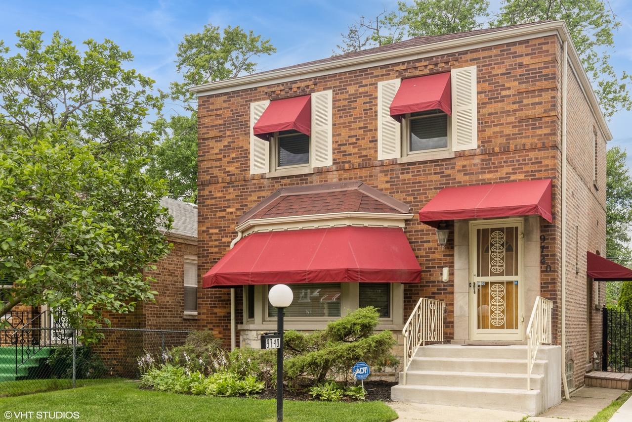 9740 S Ellis Ave., Chicago, IL 60628