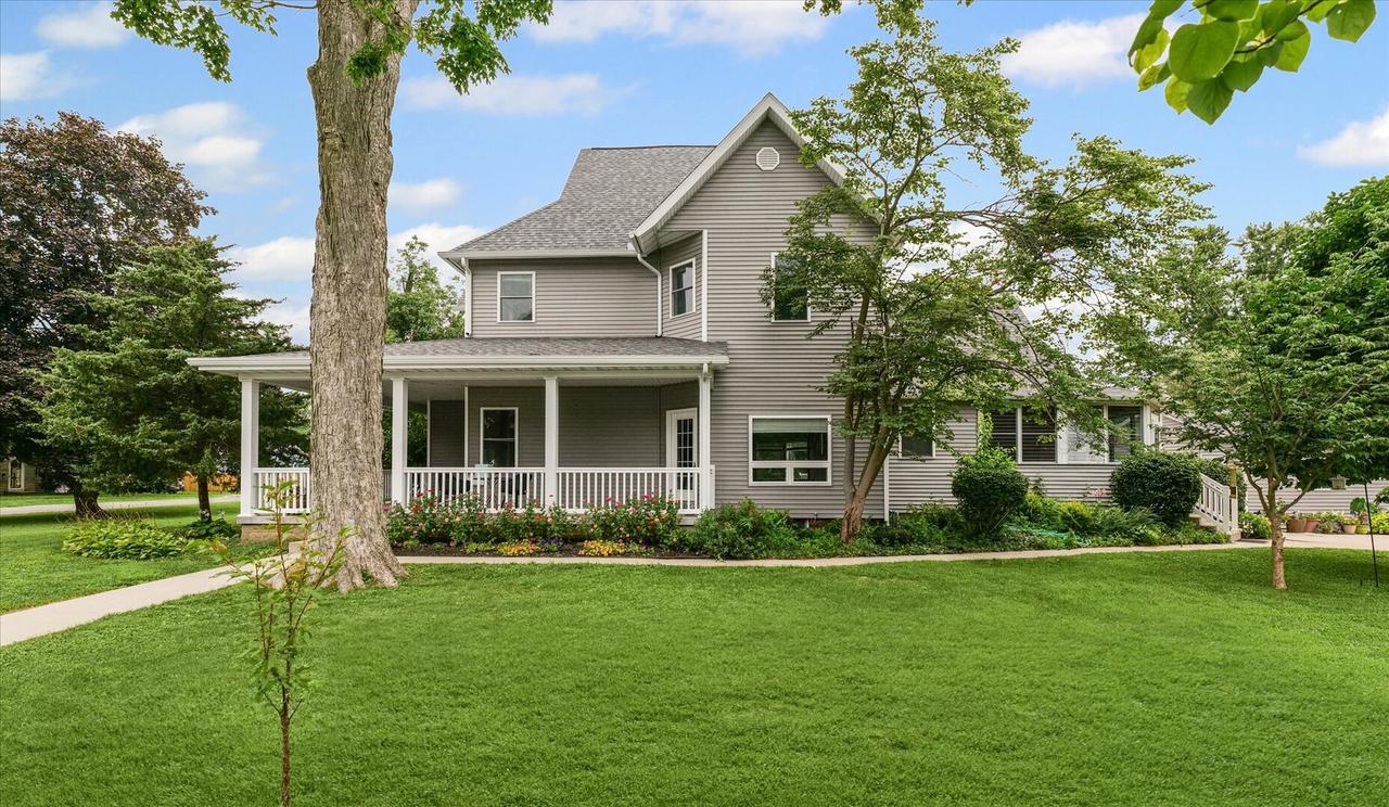 800 E Houghton St., Tuscola, IL 61953