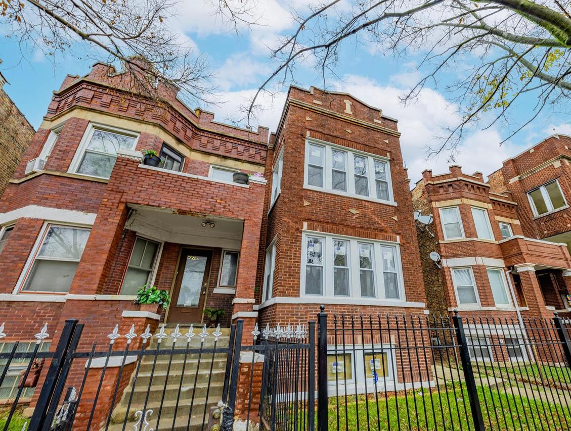 4816 W Jackson Blvd., Chicago, IL 60644