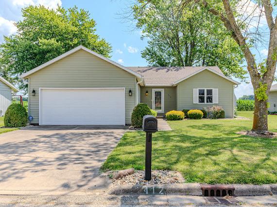 412 Holly Dr., Lincoln, IL 62656