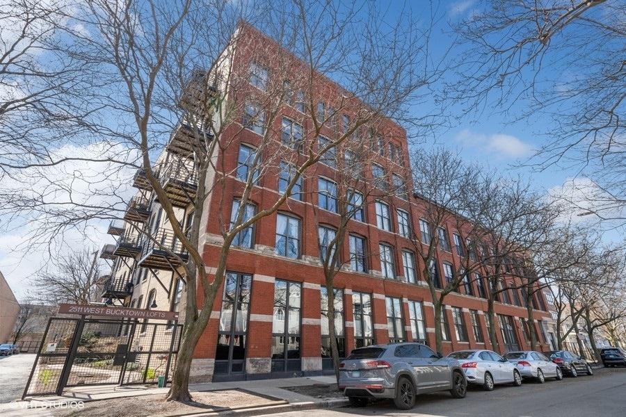 2511 W Moffat St. #305-D, Chicago, IL 60647