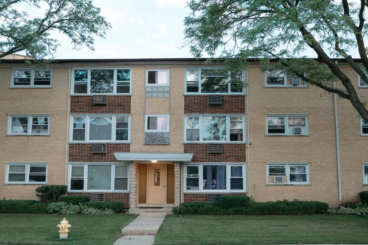 9275 W Noel Ave. #3C, Des Plaines, IL 60016