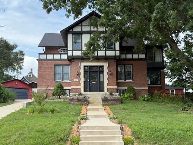 1821 2nd St., Peru, IL 61354