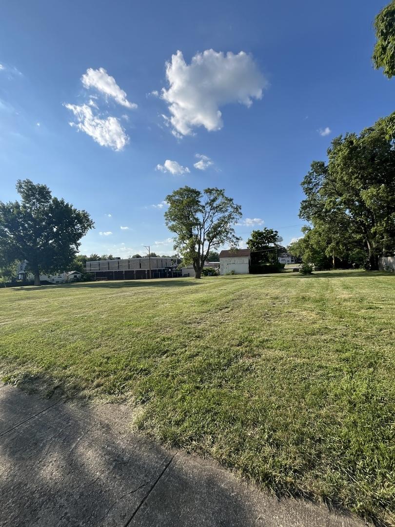 1075 E Merchant St., Kankakee, IL 60901