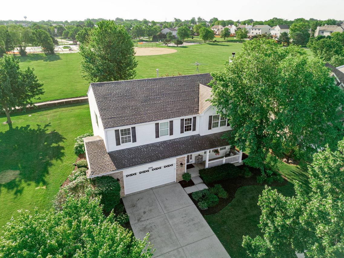 9890 Riverside Dr., Huntley, IL 60142