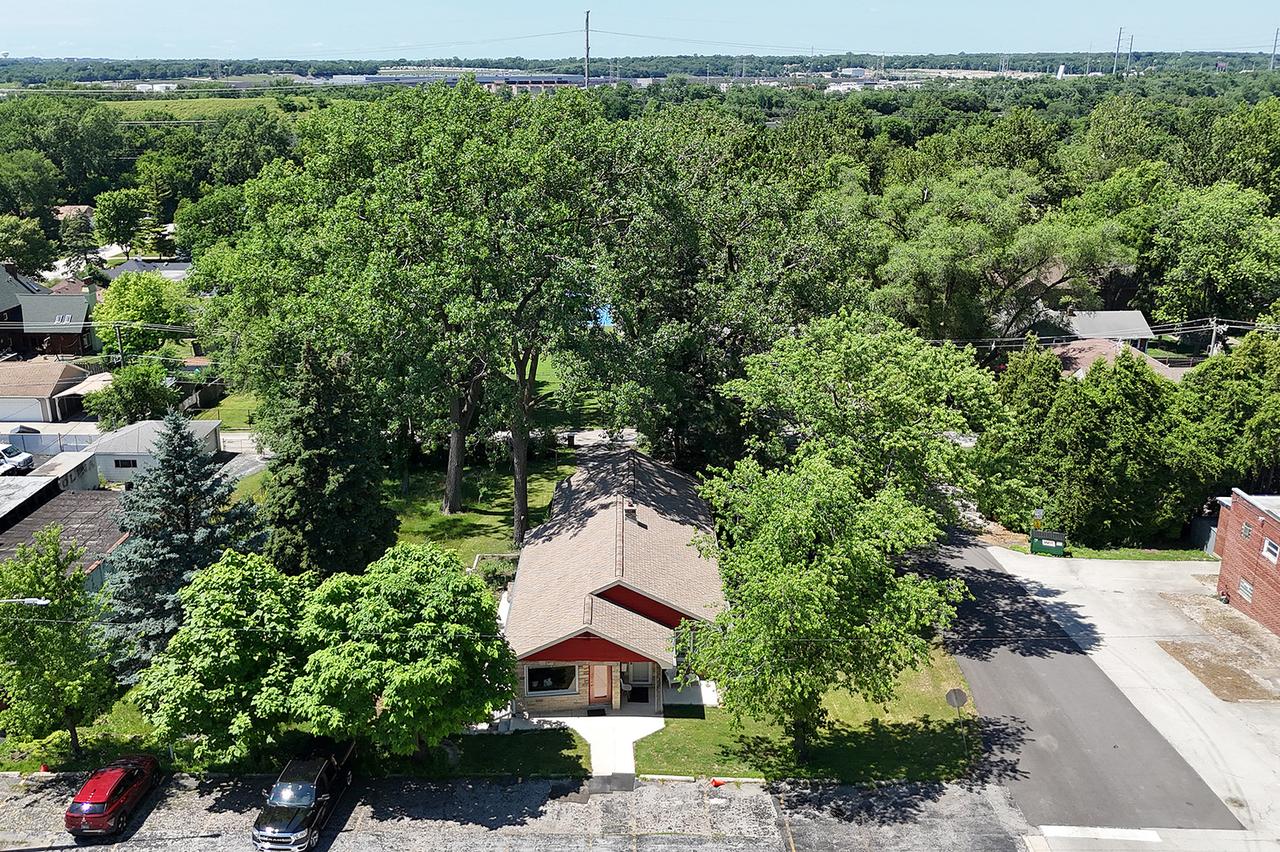 8420 Archer Ave., Willow Springs, IL 60480