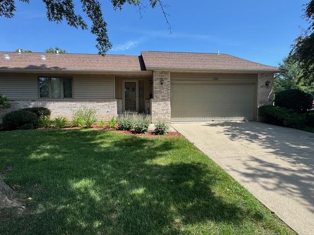 700 Seminole Dr. #2, Freeport, IL 61032