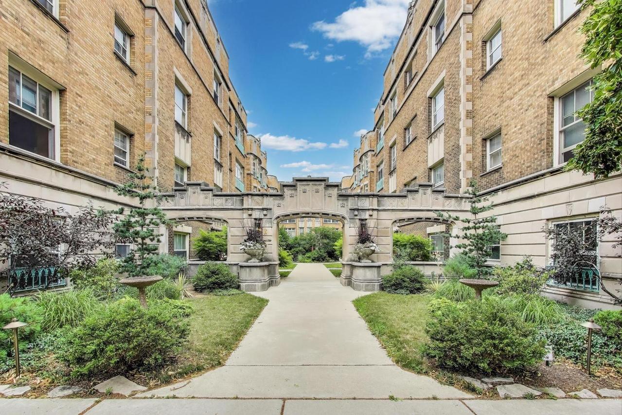 1532 E 59th St. #J3, Chicago, IL 60637