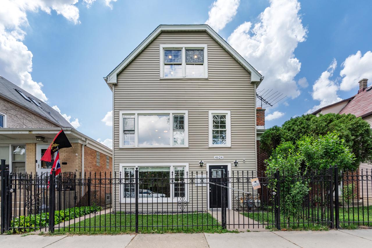 4624 N Springfield Ave., Chicago, IL 60625