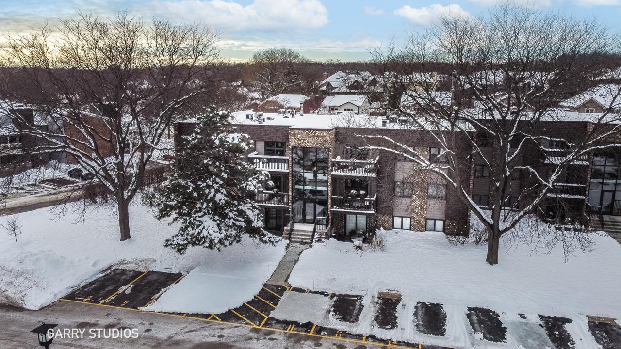 1460 Stonebridge Cir. #G9, Wheaton, IL 60189