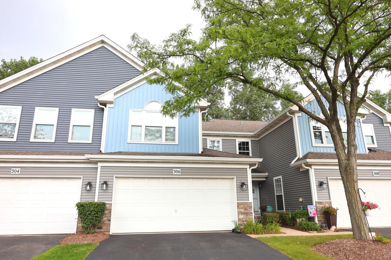 306 W Prairie Cir., Itasca, IL 60143