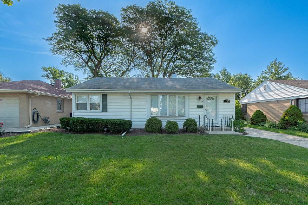 1215 Webster Ln., Des Plaines, IL 60018