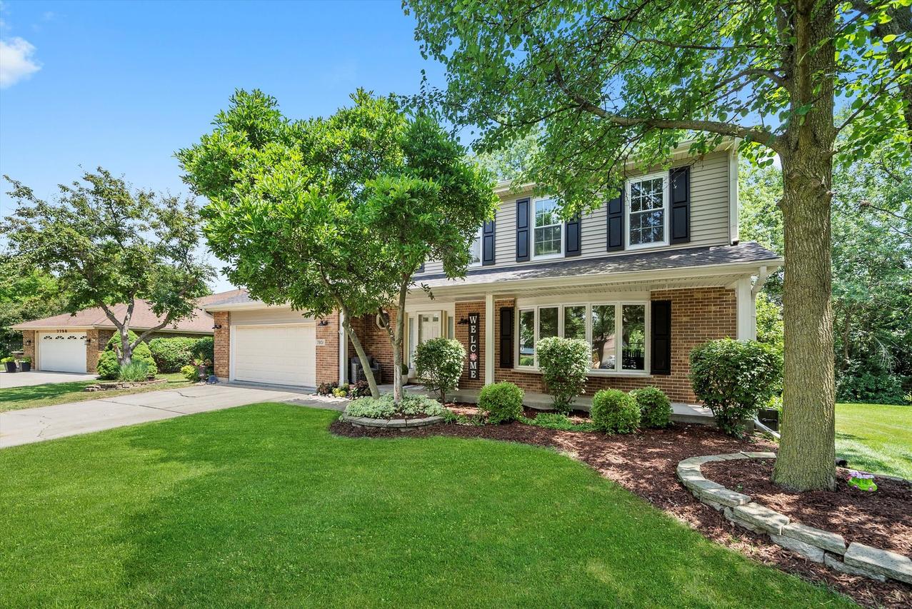 7801 Green Valley Ct., Darien, IL 60561