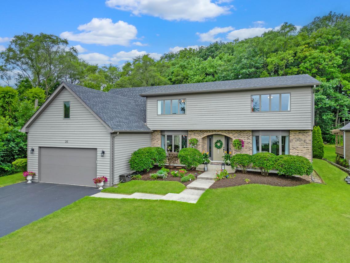 30 N Holly Ave., Fox Lake, IL 60020