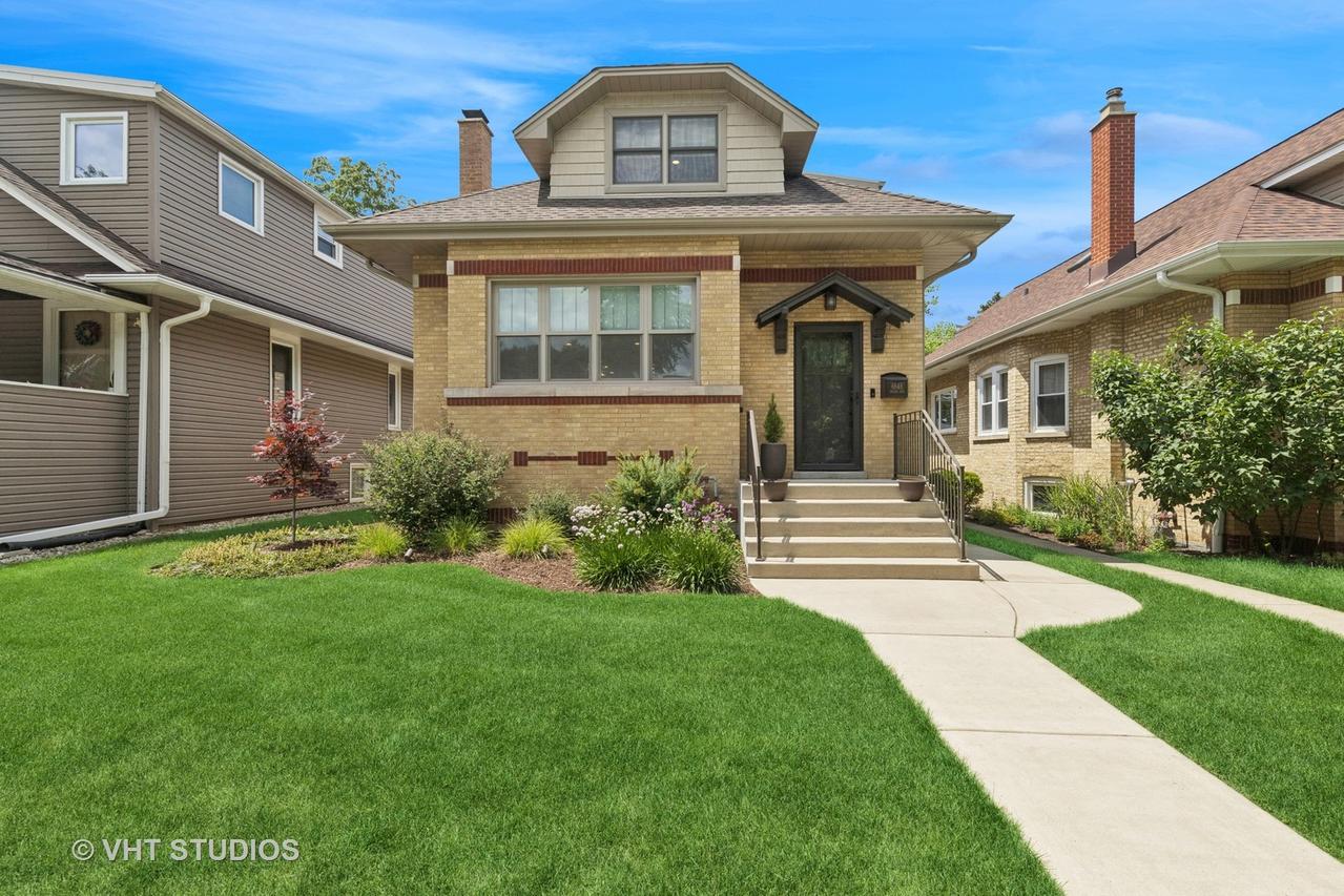 6848 N Oriole Ave., Chicago, IL 60631