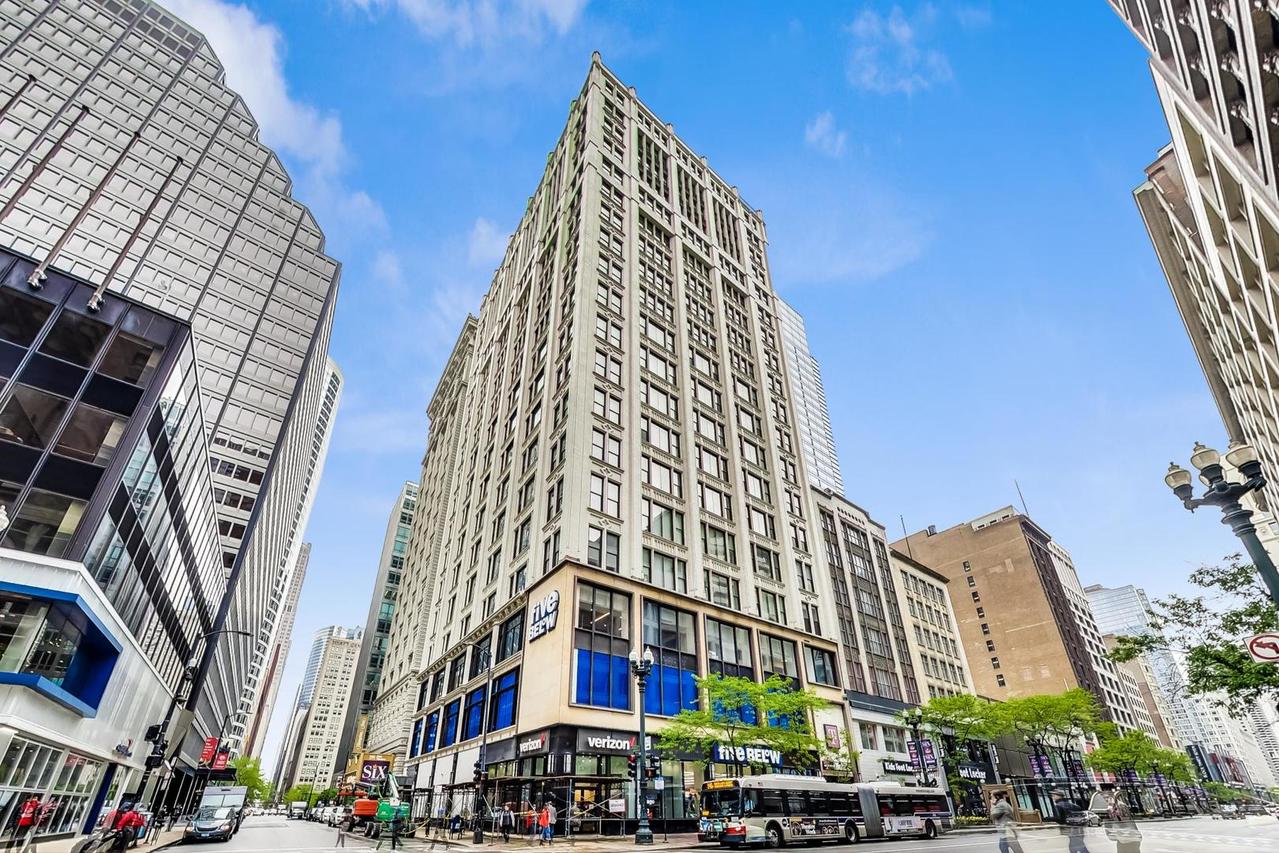 8 W Monroe St. #P-12, Chicago, IL 60603