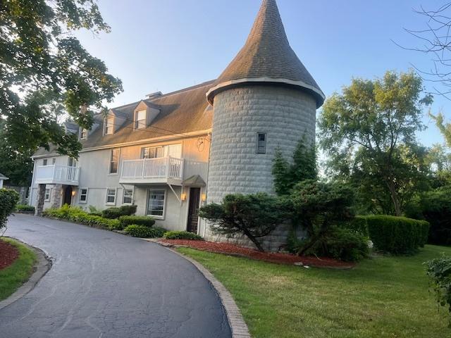 14935 W Old School Rd., Mettawa, IL 60048
