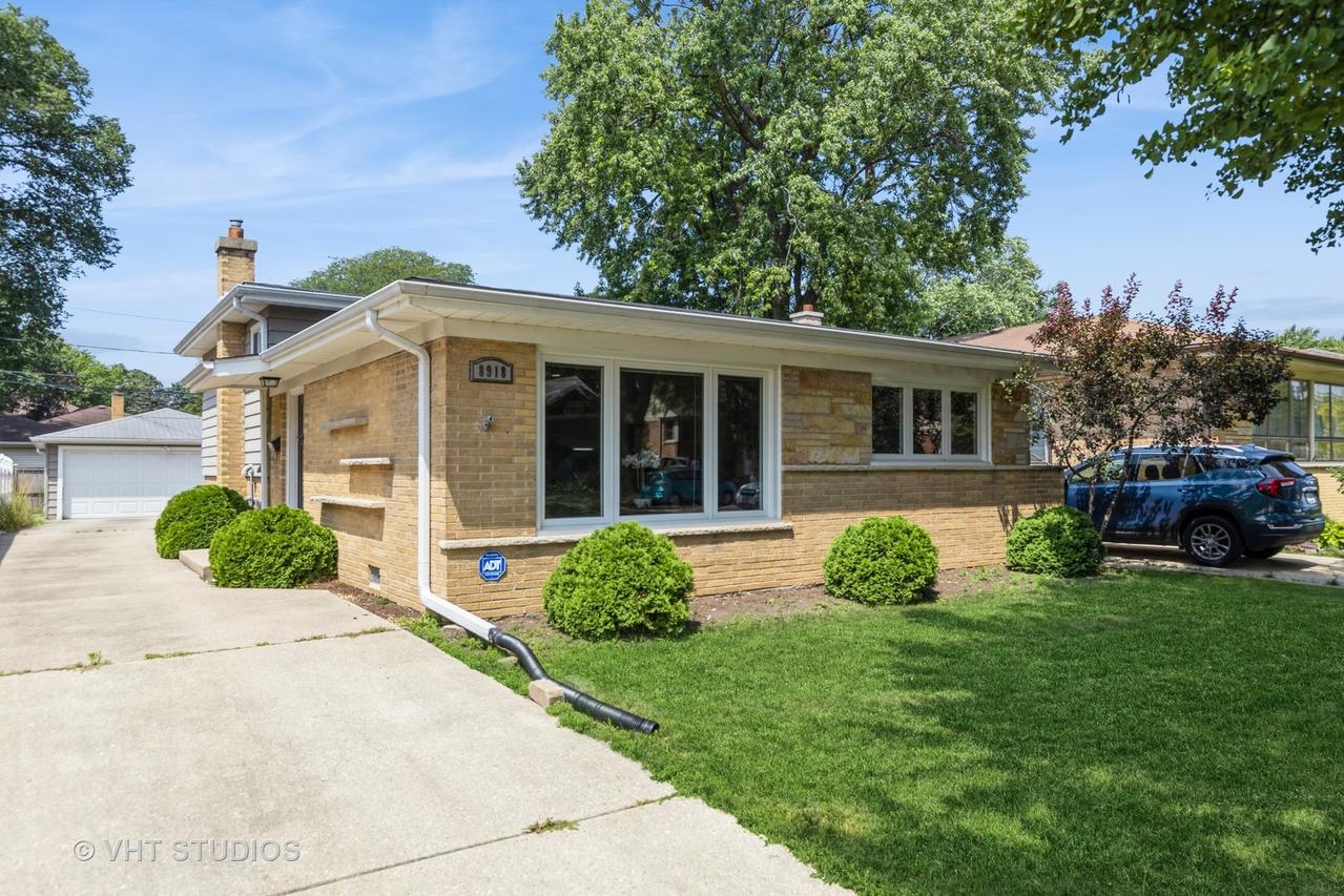 8918 Marmora Ave., Morton Grove, IL 60053