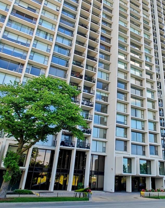 3200 N Lake Shore Dr. #502, Chicago, IL 60657