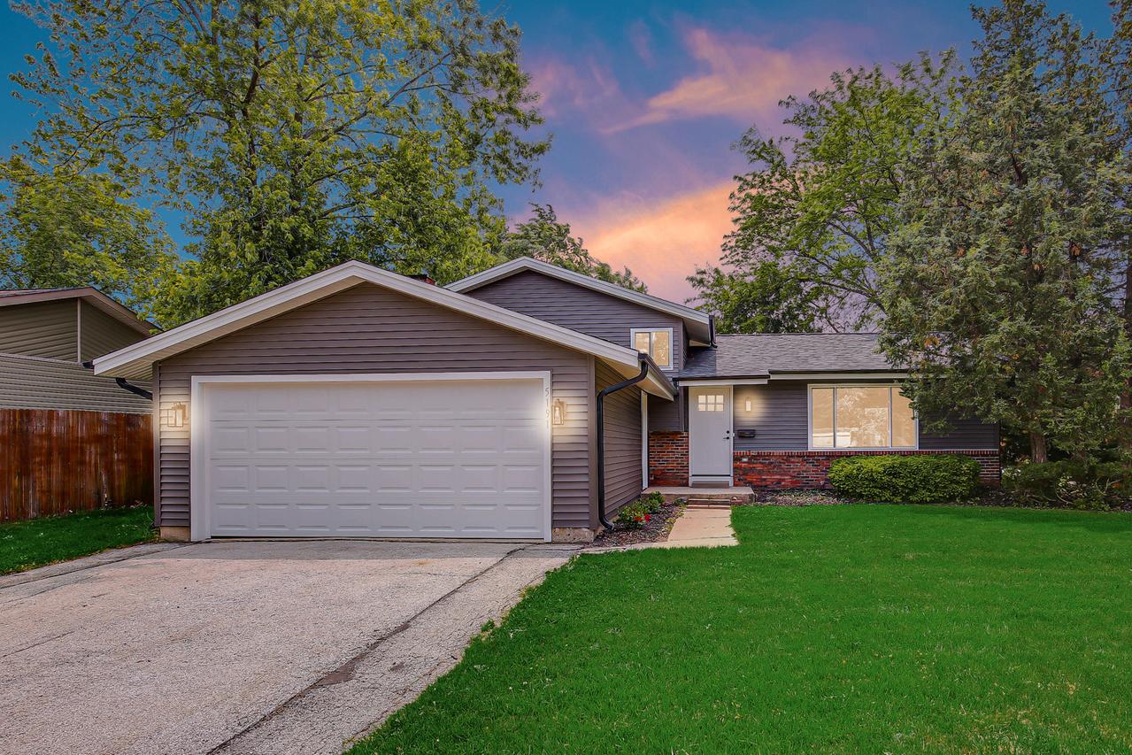 5191 Newport Dr., Oak Forest, IL 60452