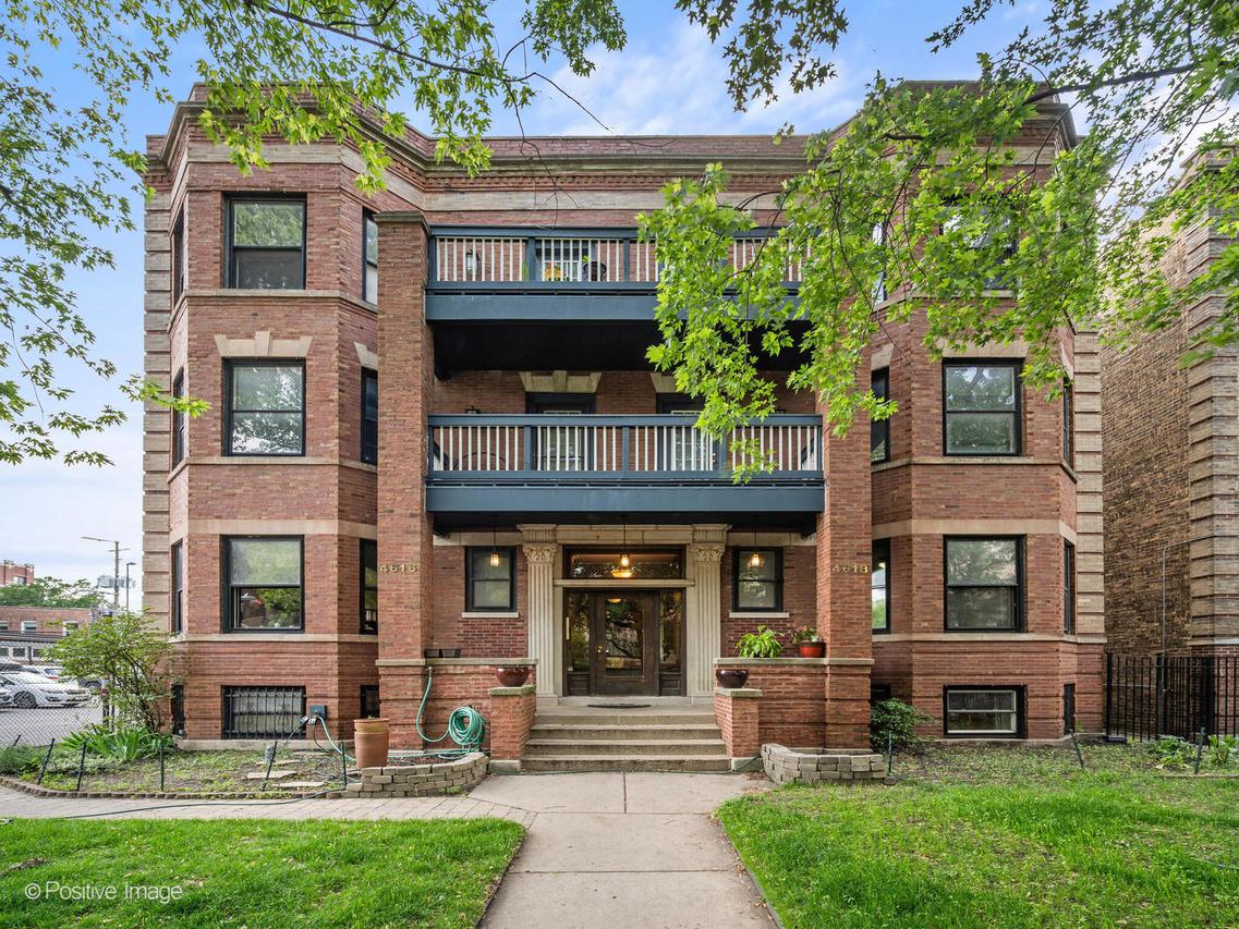 4618 N Racine Ave. #1F, Chicago, IL 60640