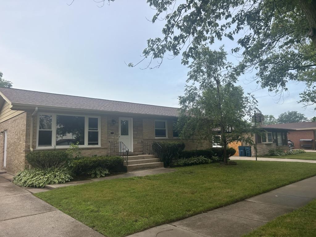 248 W Elmwood Dr., Chicago Heights, IL 60411
