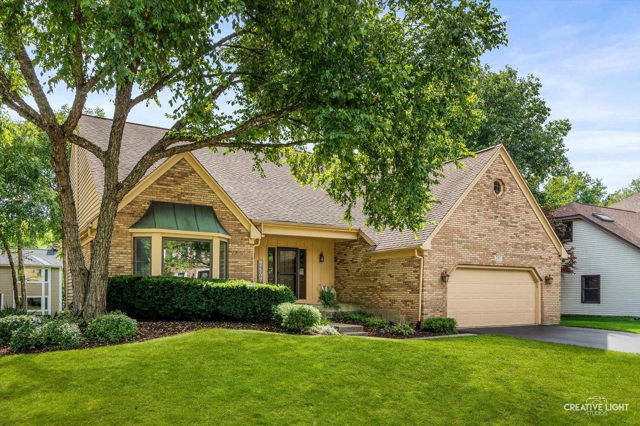 292 Winding Creek Dr., Naperville, IL 60565