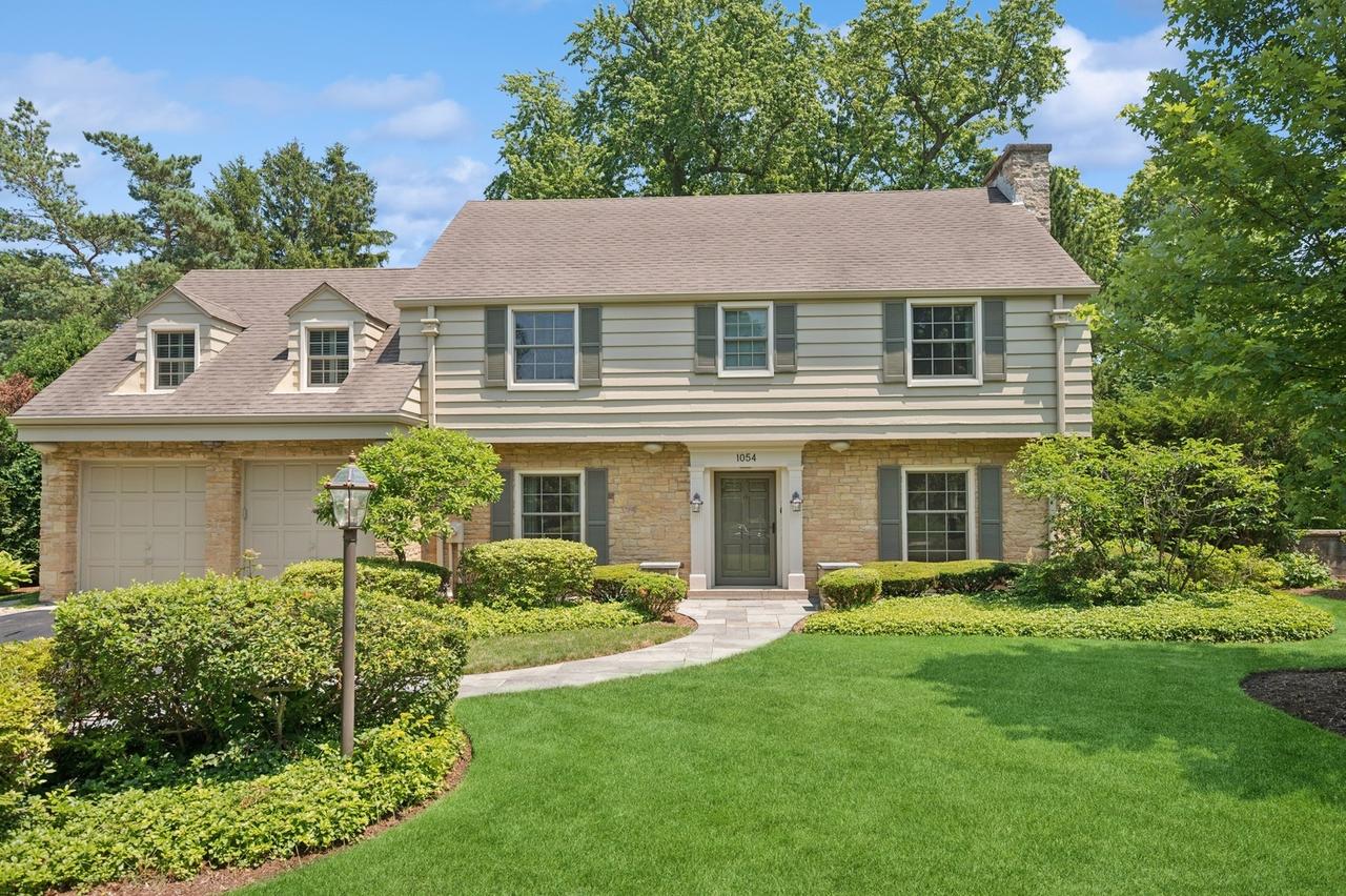 1054 Seneca Rd., Wilmette, IL 60091