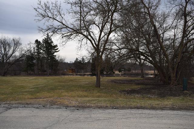 325 Sharon Dr., Sleepy Hollow, IL 60118