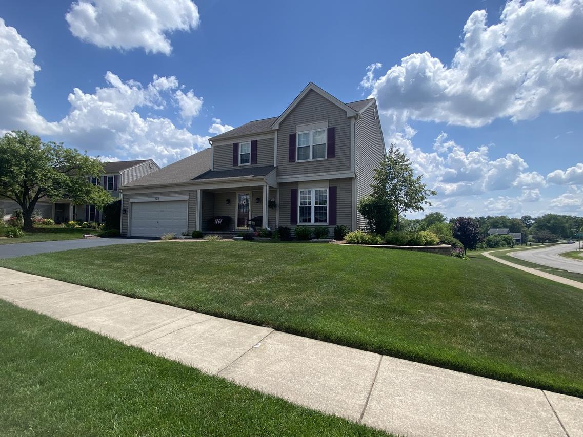 1216 Cactus Tr., Carol Stream, IL 60188