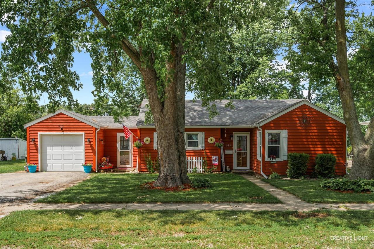 313 Boulevard St., Sandwich, IL 60548