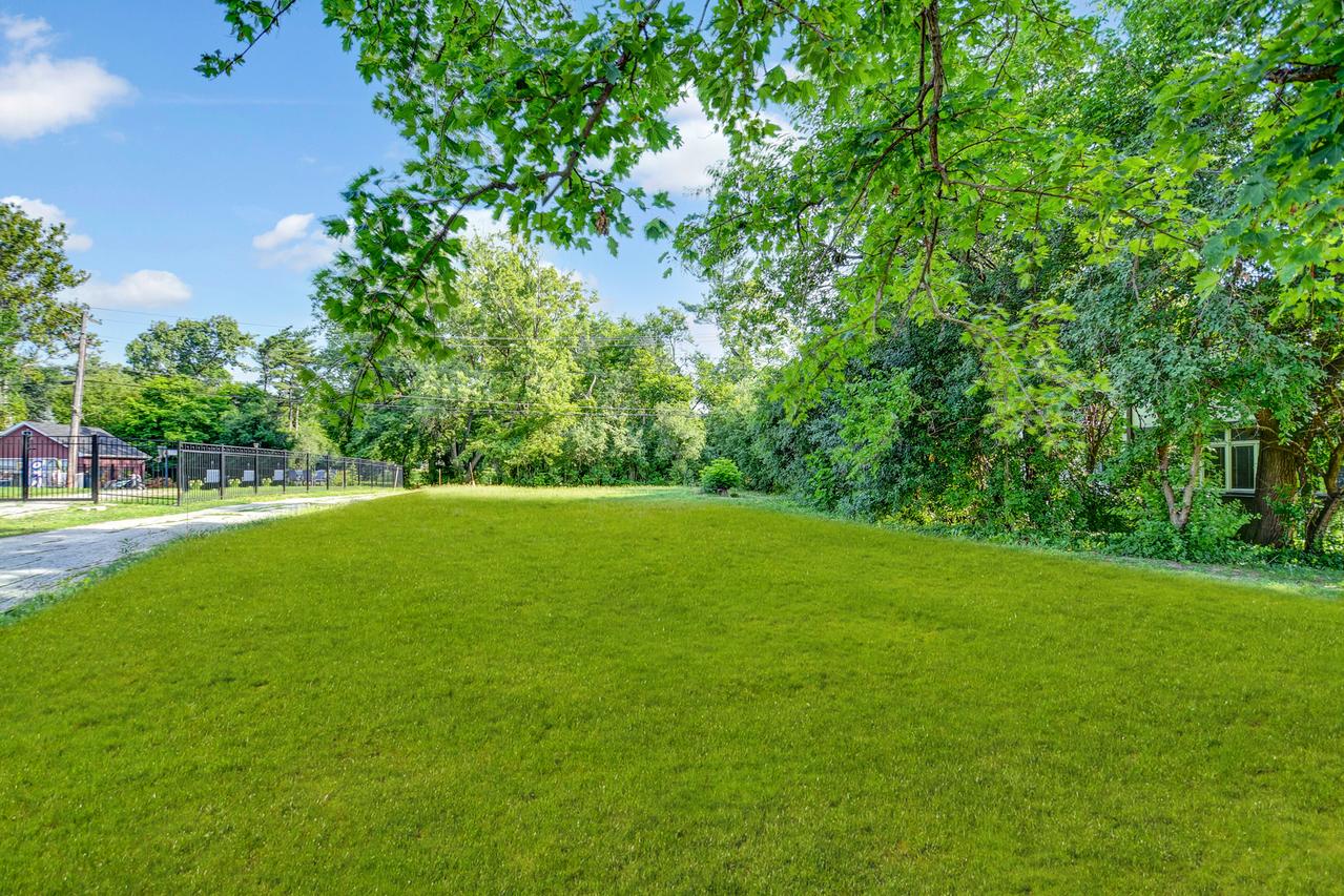 7R Country Club Dr., Midlothian, IL 60445